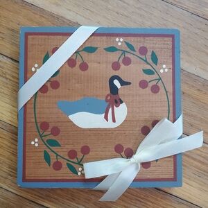 Painted‎ duck wood wall decor